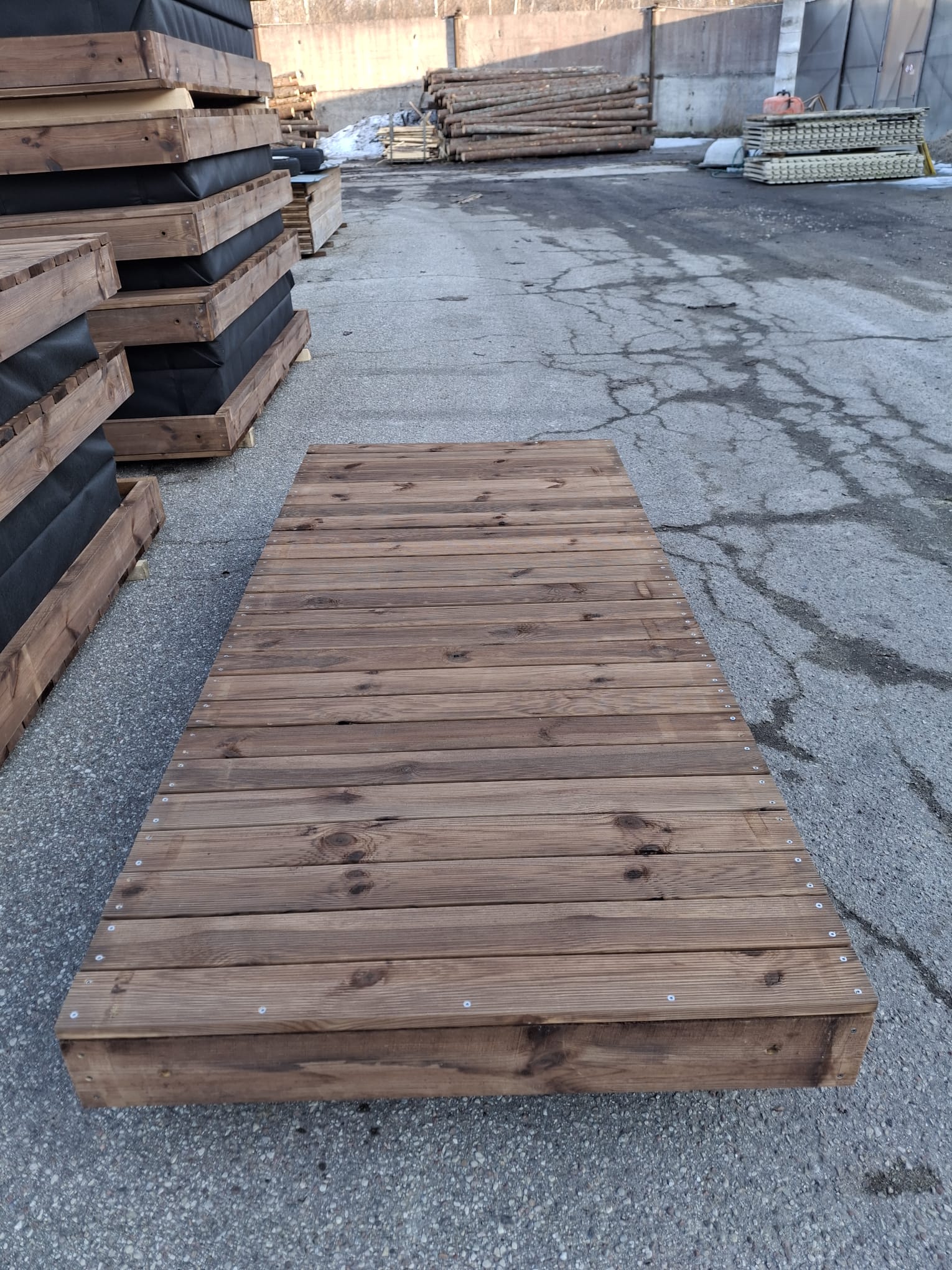 pontoon wooden deck
