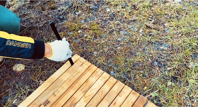 metāla tapa koka celiņu nostiprināšanai 1.PNG